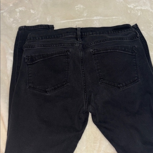 Distressed Jeans - Picture 3 of 5